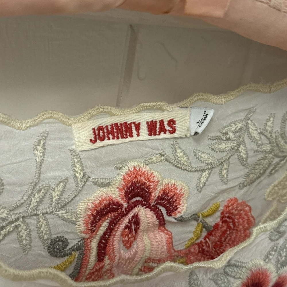 Johnny Was Nicky Embroidered
Scalloped Edges Top - Picture 2 of 4